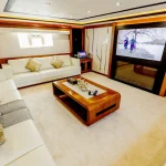 caprice 100 yacht rental dubai (14)