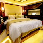 caprice 100 yacht rental dubai (16)