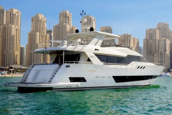 caprice 100 yacht rental dubai (20)