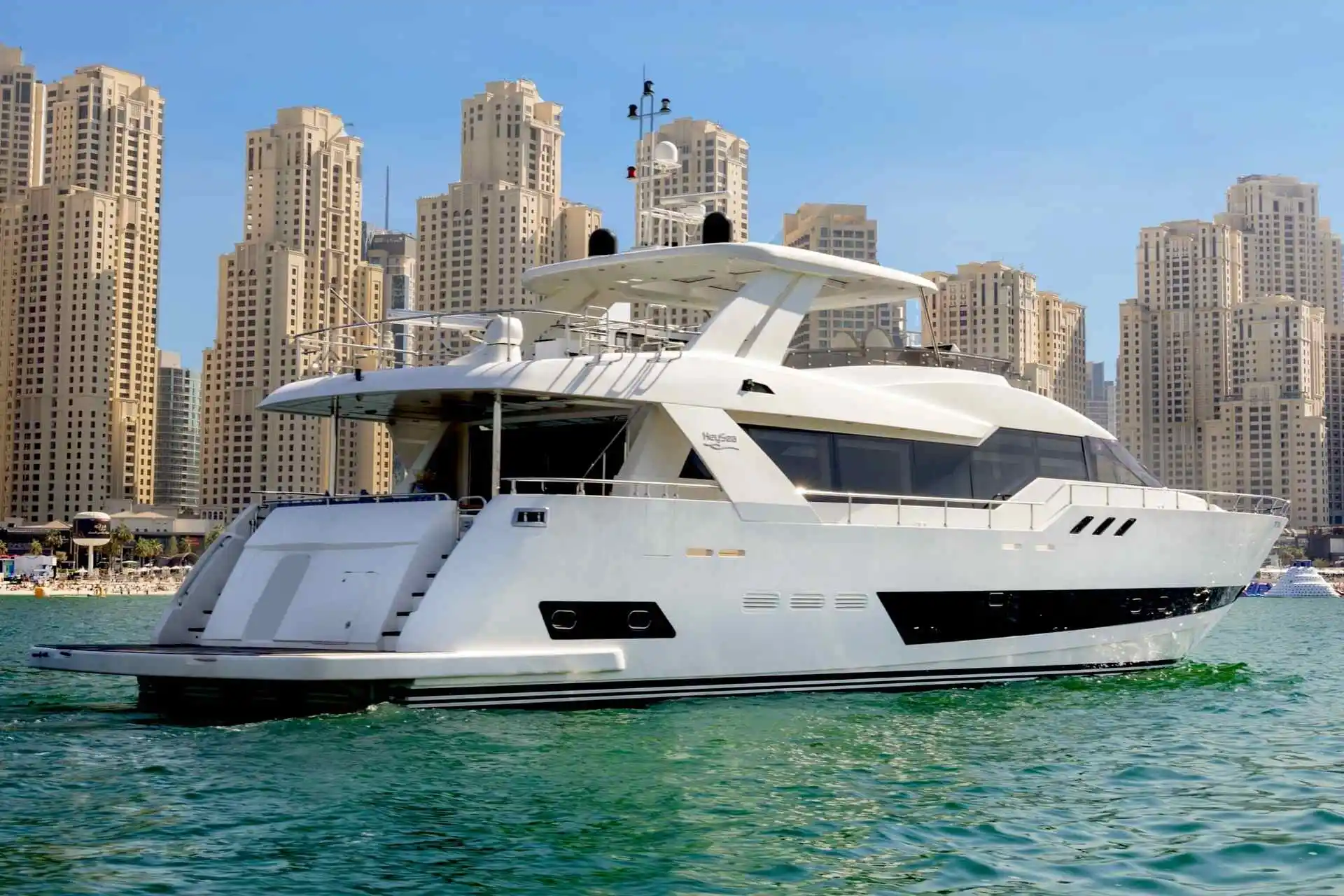 caprice 100 yacht rental dubai (20)