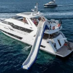 caprice 100 yacht rental dubai (22)