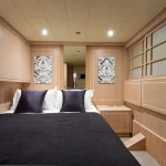 luna mare 110 yacht rental dubai 2 1