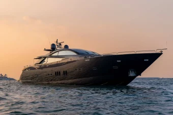 veyron 110 yacht rental dubai (1)